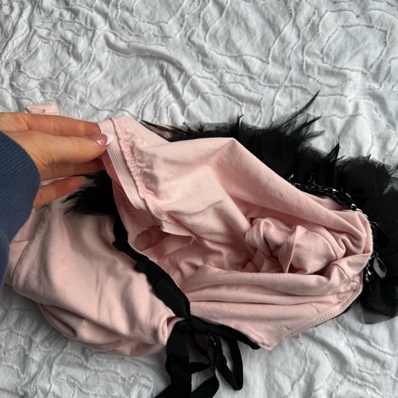 XXICOLLECTION Pink Top with Black Ruffle Feather Chain Charm Collar - Picture 11 of 11